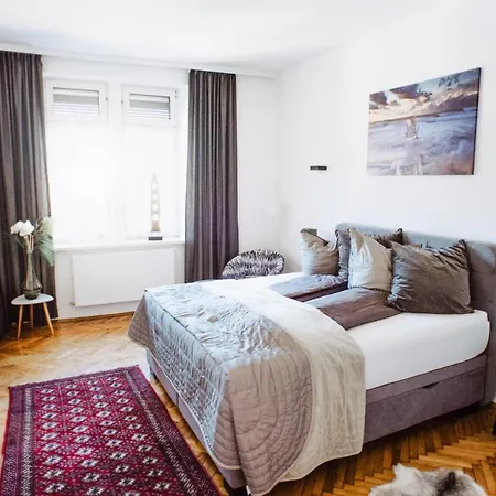 Huge Central Designer Loft With Tyrolean Touch , 160m2