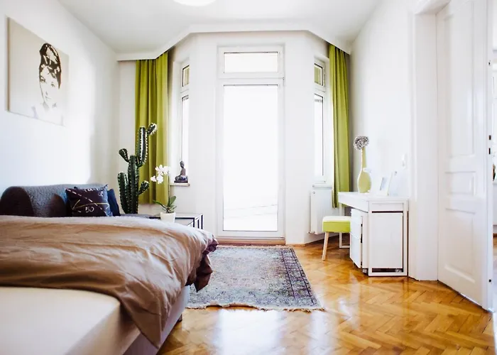 Huge Central Designer Loft With Tyrolean Touch , 160m2 * Ίνσμπρουκ